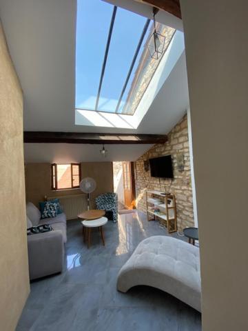 La Mansarde De L Abbaye Apartment Cluny Exterior photo
