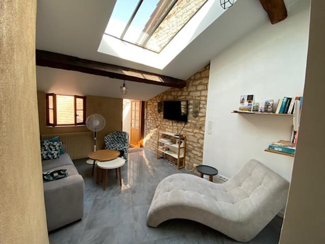 La Mansarde De L Abbaye Apartment Cluny Exterior photo